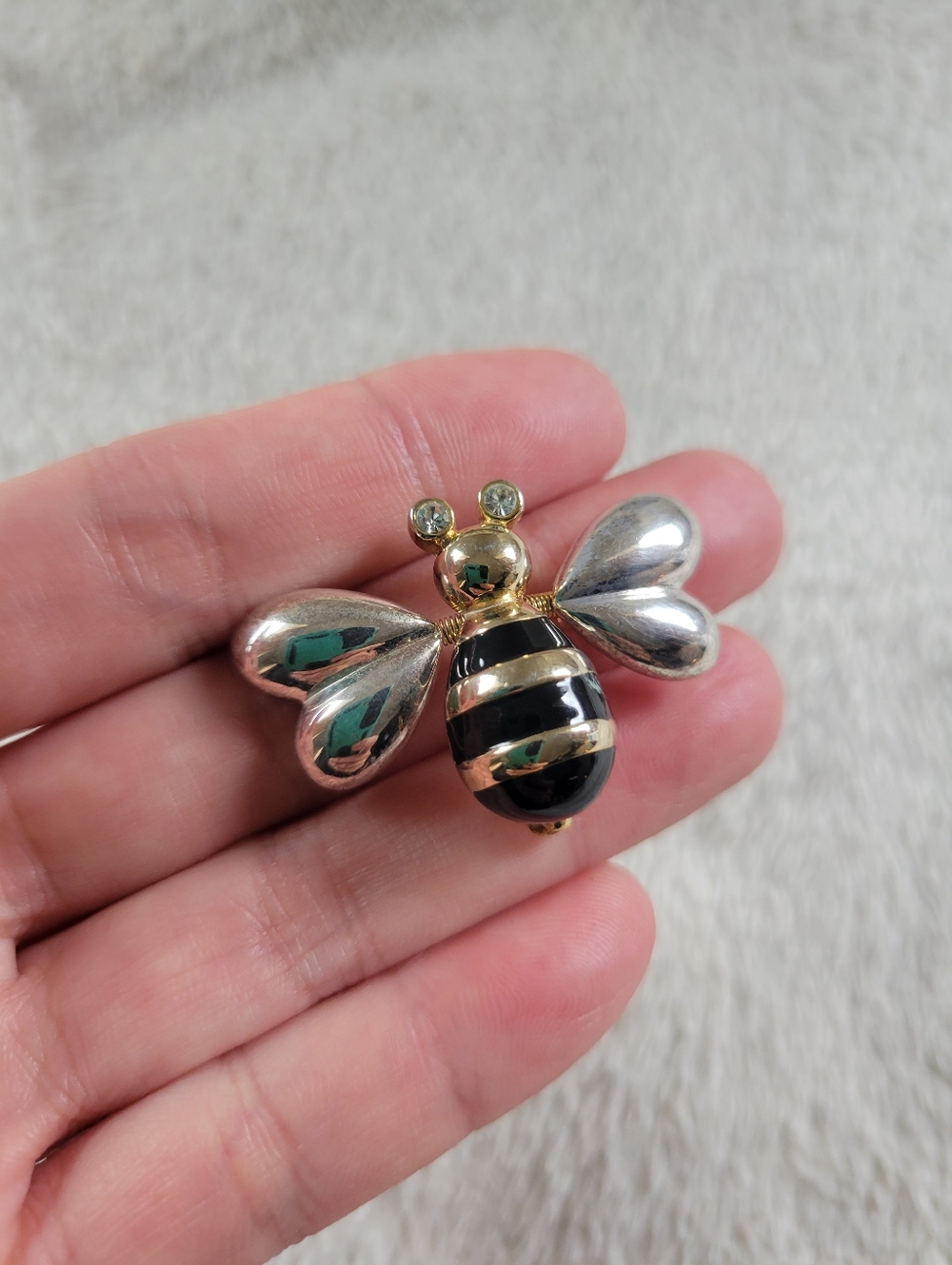 Cute VTG Shiny Gold/Black Movable Bumblebee Brooch Pin - Picture 7 of 9
